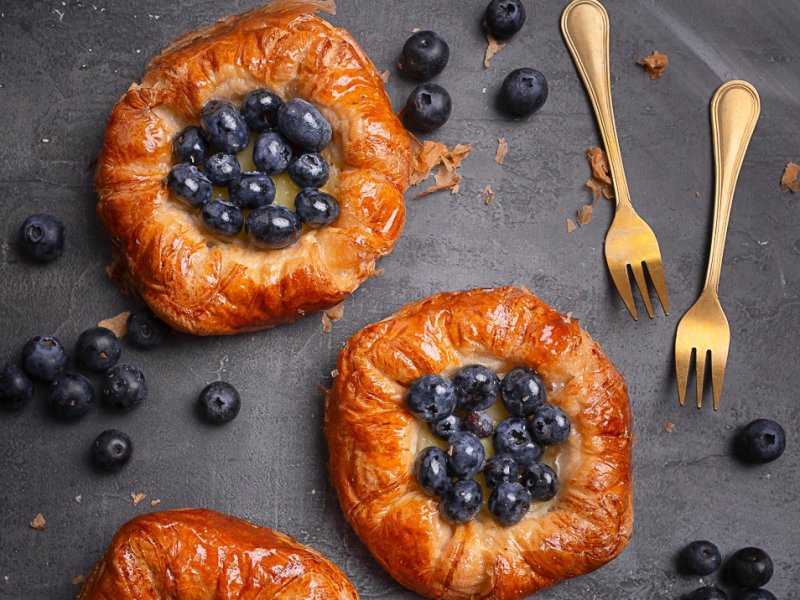 Drożdżówka Sezonowa z Borówkami 120 g